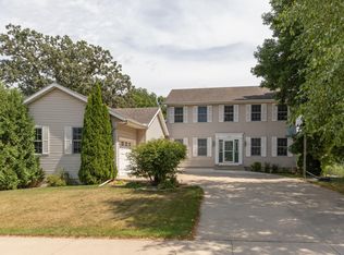 1048 23rd Ave SW, Rochester, MN 55902