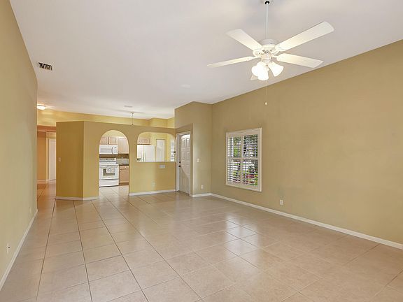3rd image of 4414 NW Oak Branch Court