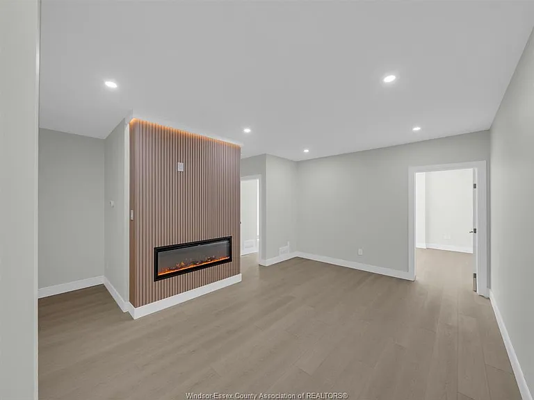 3177 Riverside Dr E #208 — Photo 3