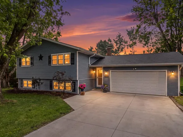 619 12th Ave, New Glarus, WI 53574