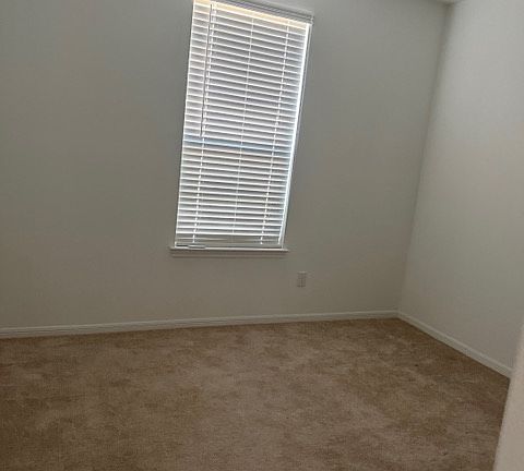 5th image of 310 Appaloosa Dr