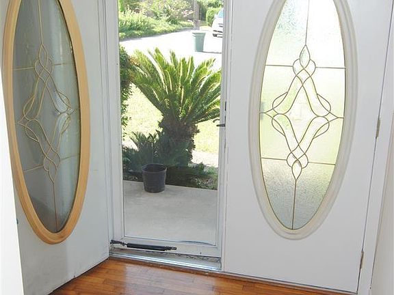 5th image of 2034 Broyhill Ln