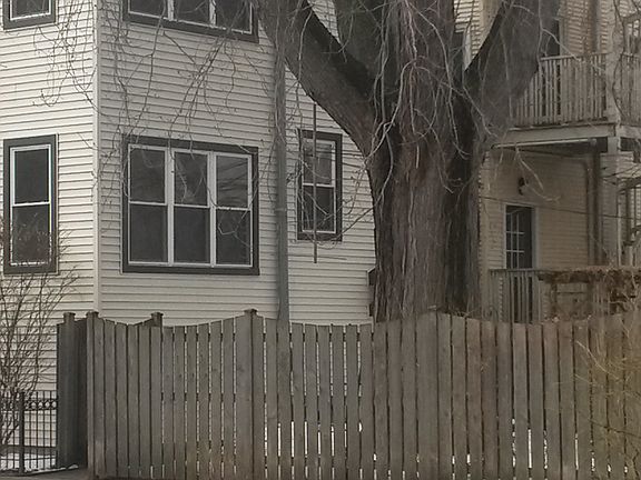 5th image of 1500 W Rosemont Ave