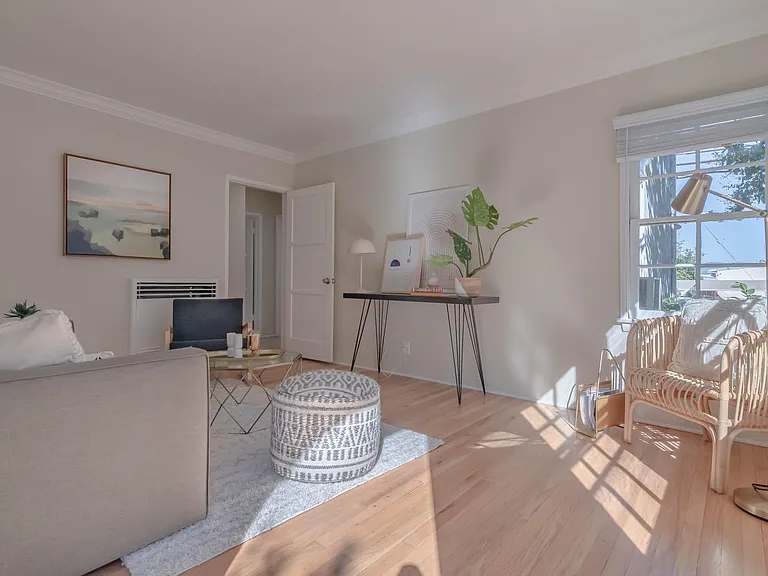 14858 1/4 Dickens St — Photo 6