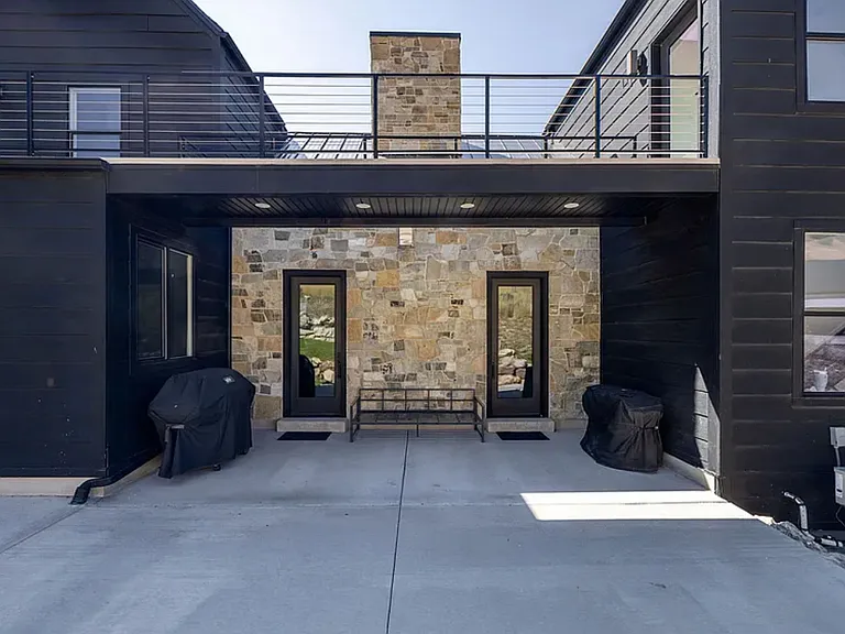 1360 Cedarwood Ln — Photo 14