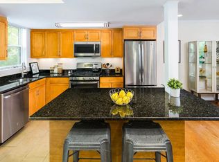 99 Thornton Rd #1, Chestnut Hill, MA 02467