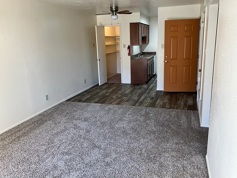 1917 Ridgecrest Dr SE #413 — Photo 26