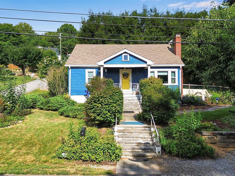 1st image of 19 Clement Dr