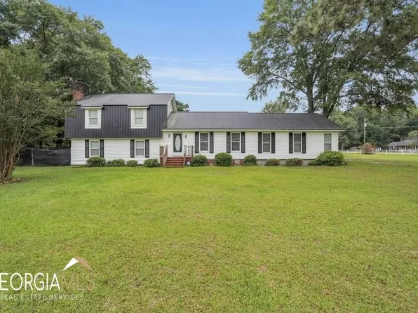 154 Atkinson Dr, Swainsboro, GA 30401