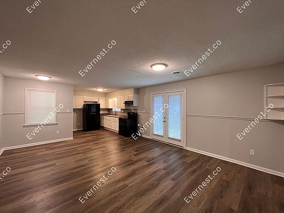 3rd image of 2636 Williamsburg Ln
