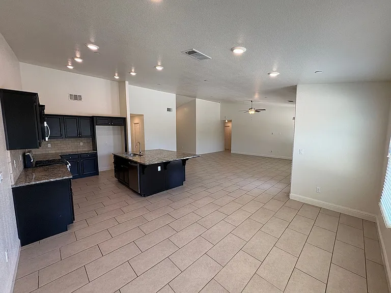 3227 Ferro Ct — Photo 31