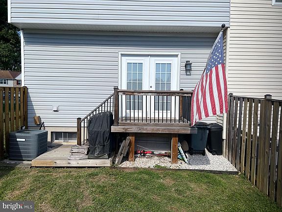 3rd image of 2935 Shelley Ct