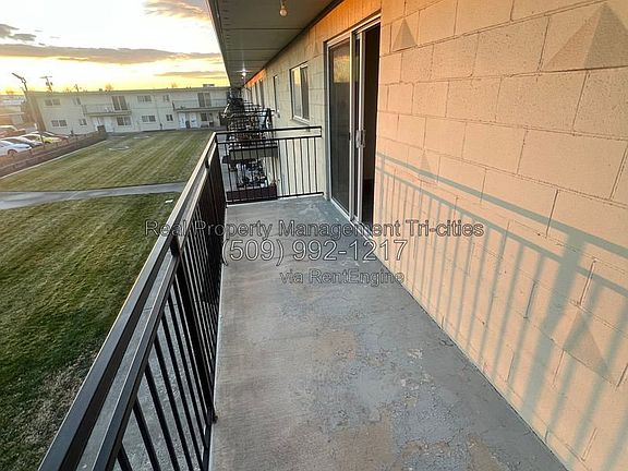 4th image of 1817 W Cartmell St #208