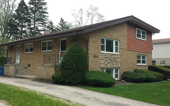 2nd image of 605 Ryan Ln APT 2E