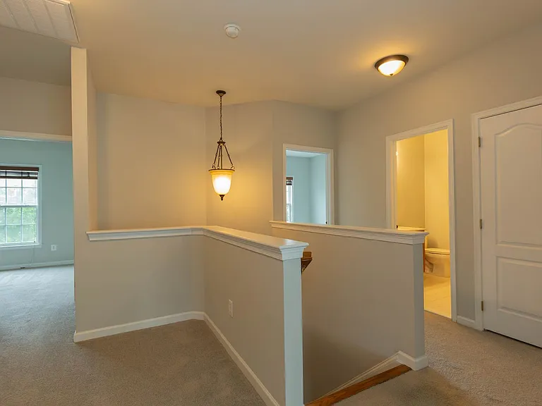 305 Lewisburg Ln — Photo 11