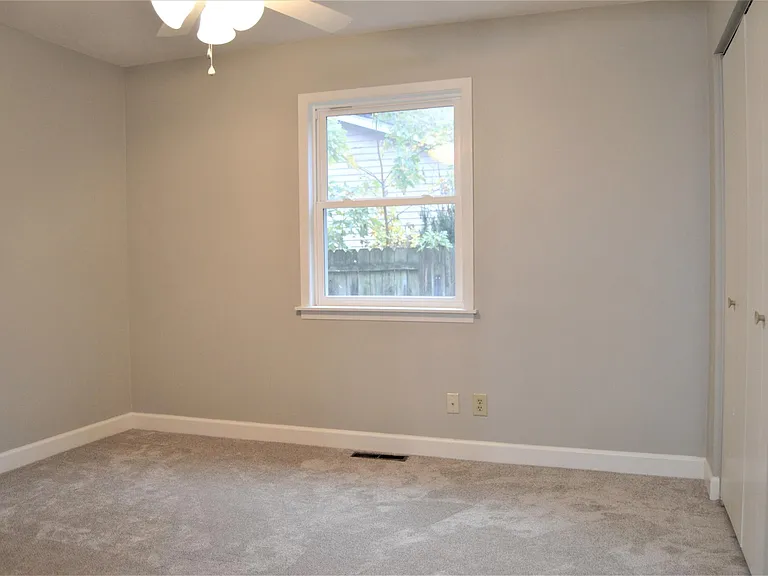 2316 Hackberry Ct — Photo 22
