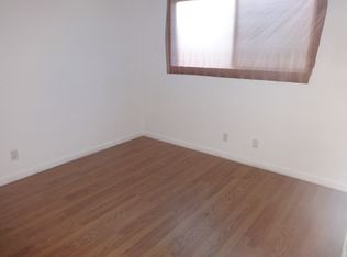 9841 Foster Rd, Downey, CA 90242