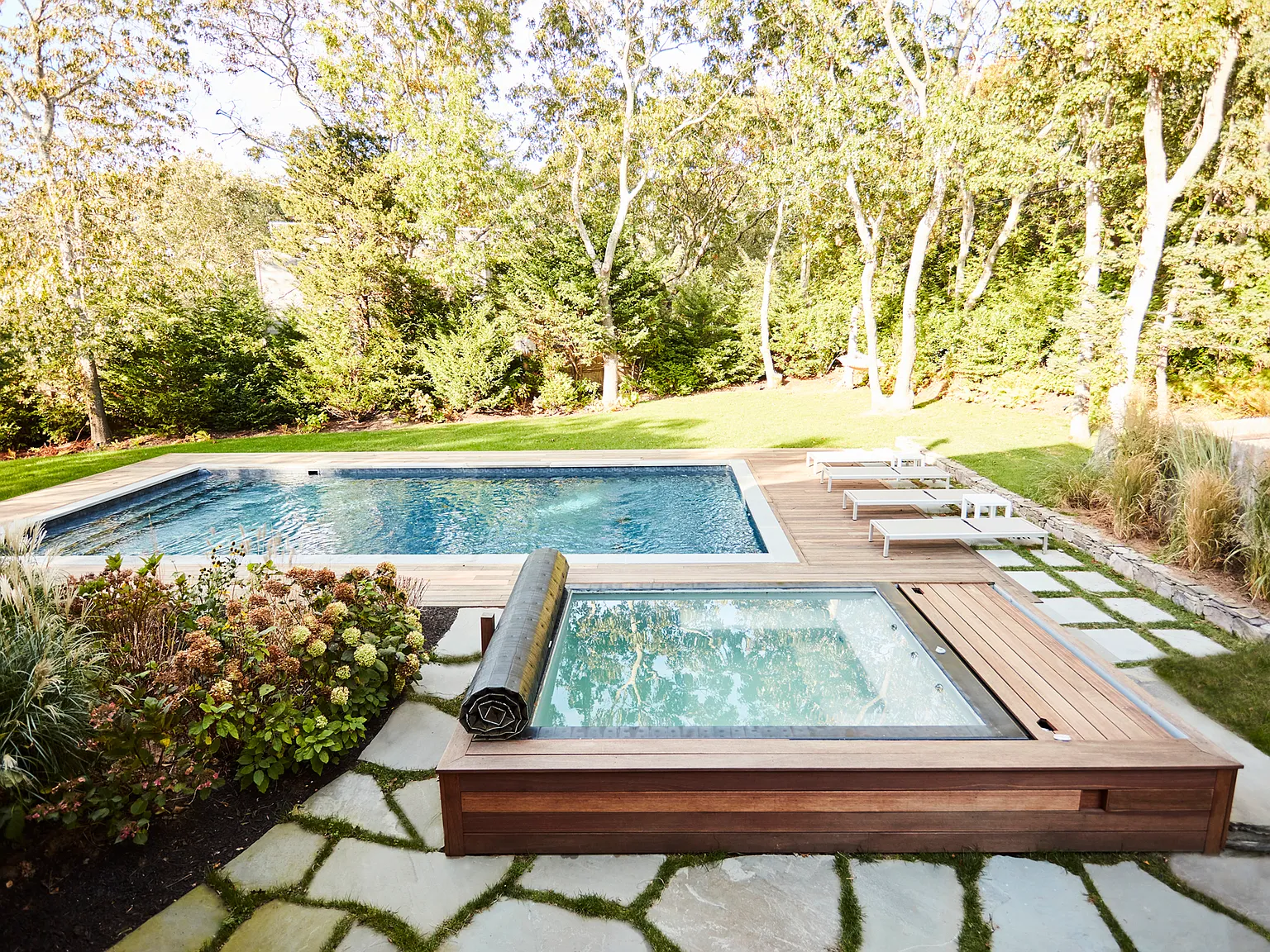 East Hampton Modern With Pool and Water Views — Photo 2