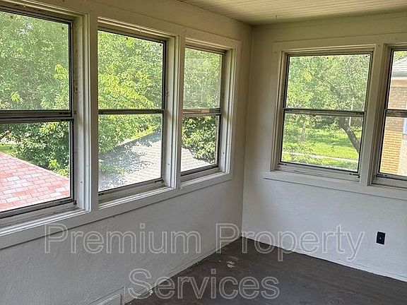 4th image of 907 14th St Unit 2