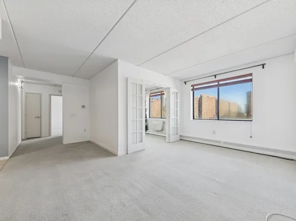 333 East 119th Street image 1 of 6