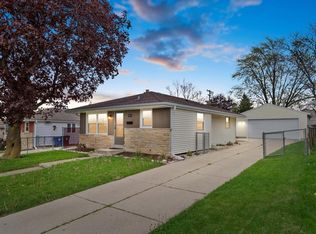 1635 Perry Ave, Racine, WI 53406