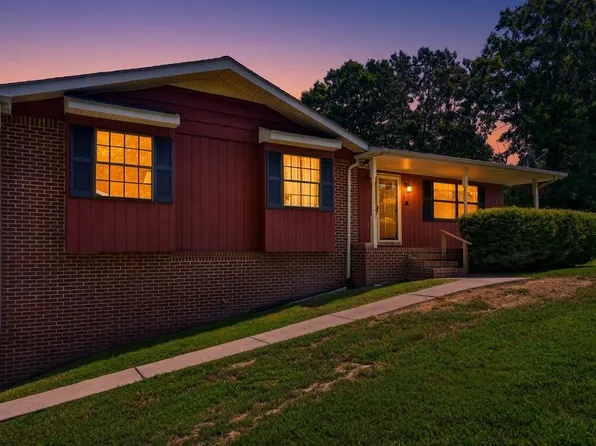 774 Brownwood Cir, Ringgold, GA 30736
