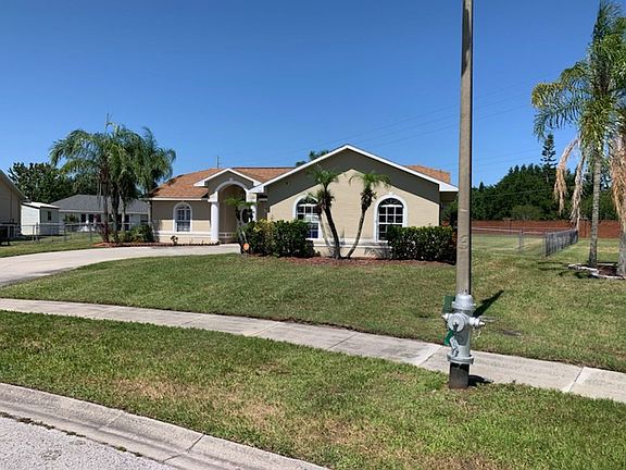 2nd image of 2208 Deata Ct