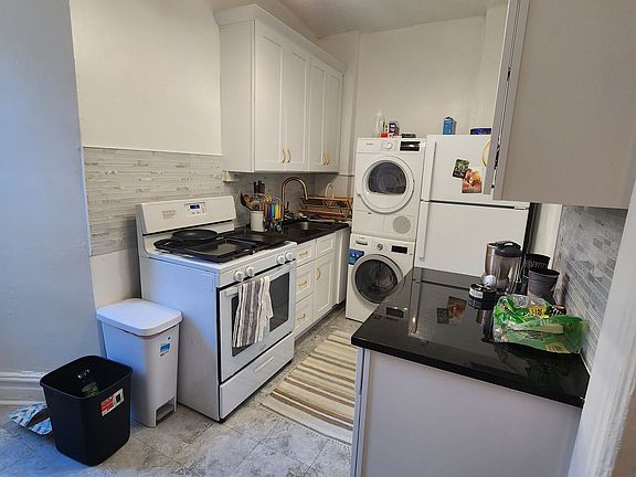5th image of 590 Parkside Ave APT 4BW