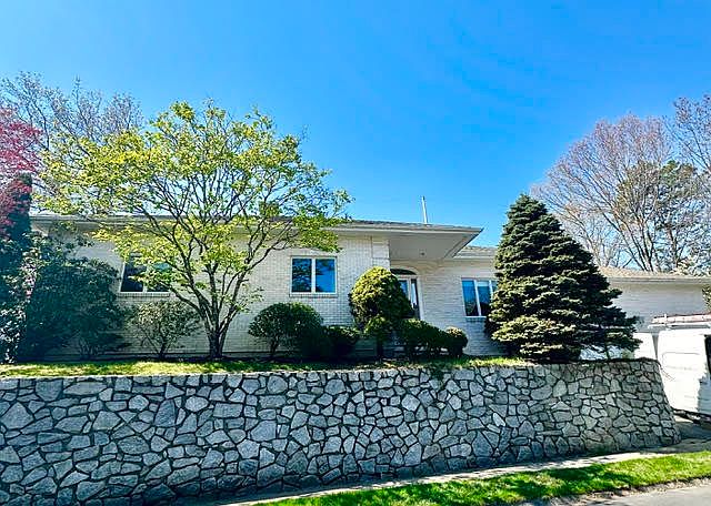 1st image of 66 Nells Pond Rd