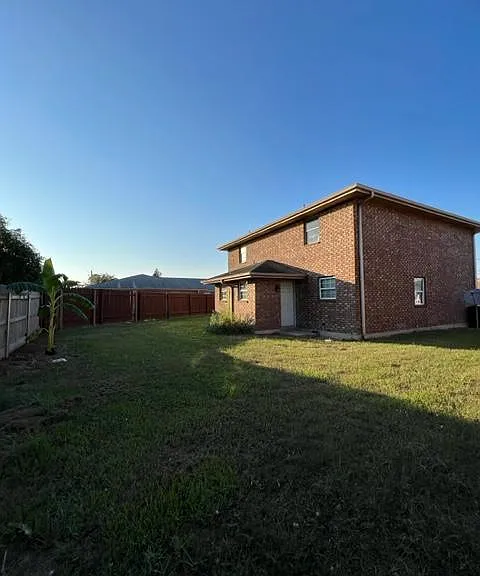 8410 W Livingston Ave — Photo 14
