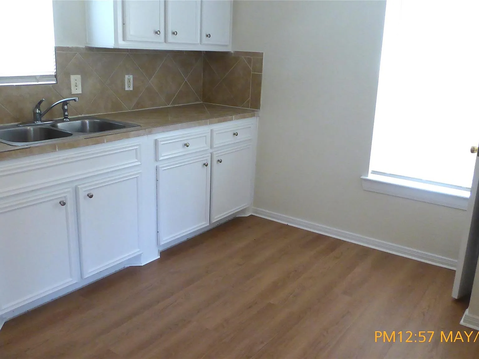 1 bed, 1.0 bath, 630 sqft, $800 — Photo 2