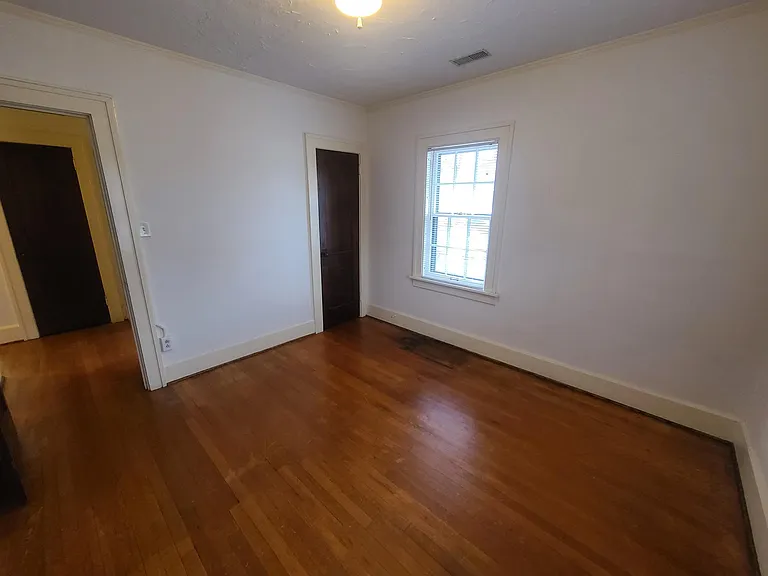 4814 Woodland Ave — Photo 13