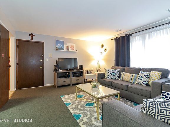 3rd image of 4833 W 109th St #10-201