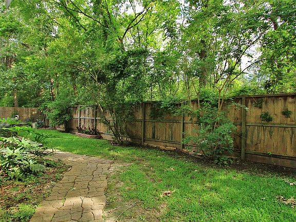 2nd image of 3543 Pickwick Park Dr
