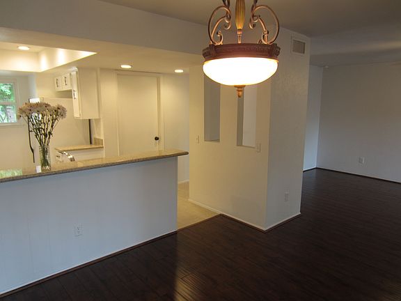 5th image of 4309 Vintage Way