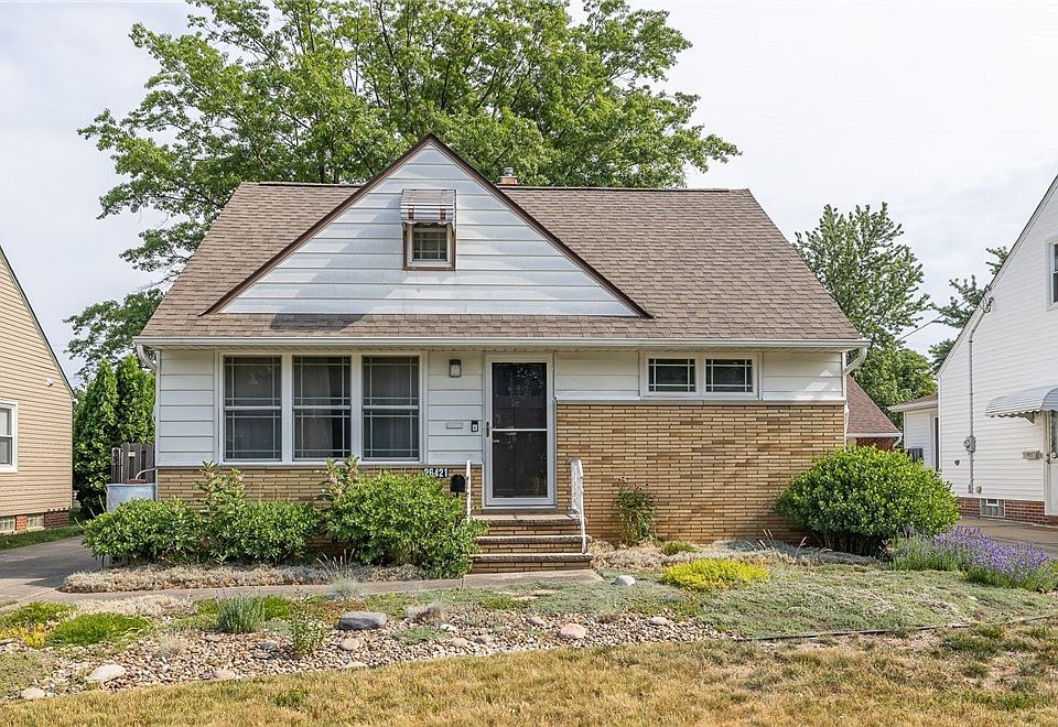 1st image of 26421 Briardale Ave