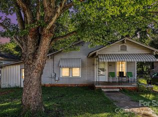 149 Woodlawn Dr, Statesville, NC 28677