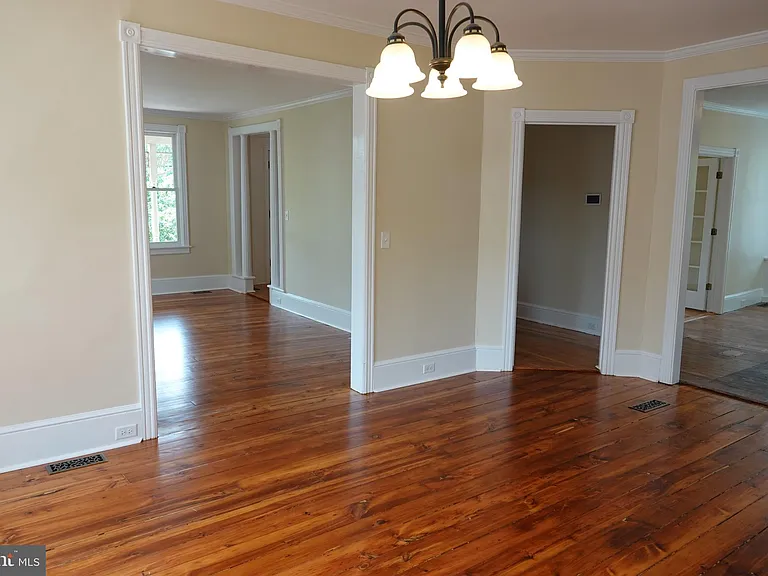 36 Hart Ave — Photo 14