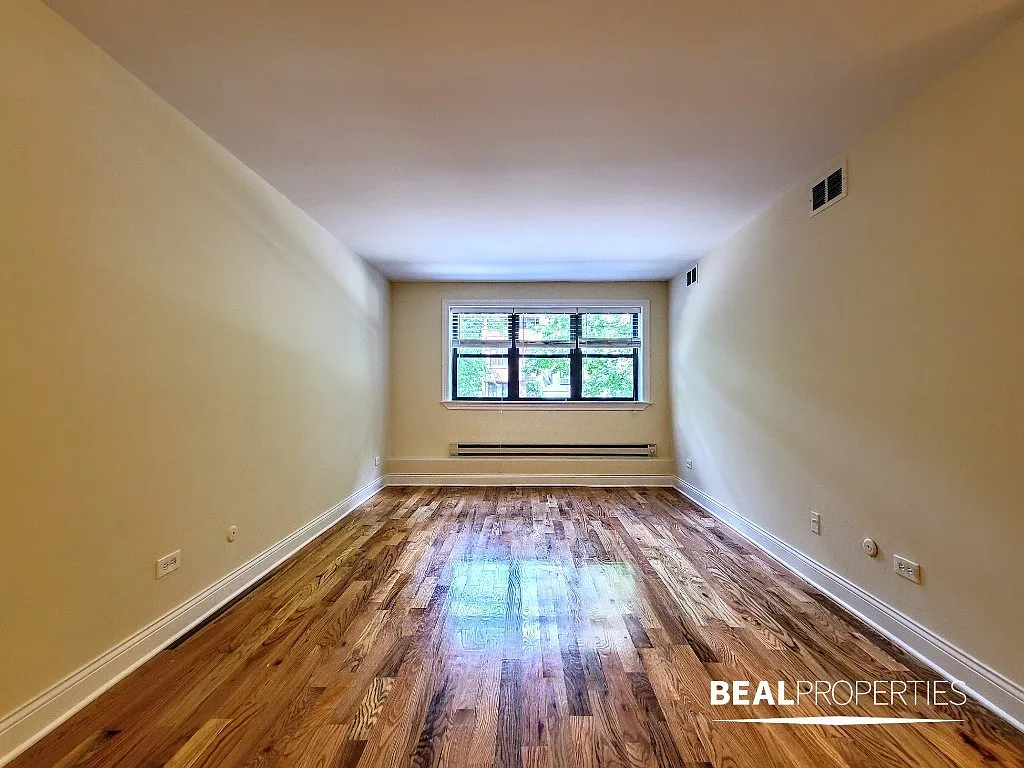 Building Photo - 555 W Arlington Pl #201