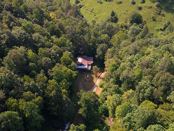 4th image of 1320 Two Mile Fork Rd