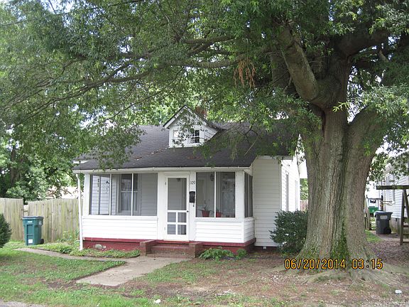 2nd image of 109 N Elm Ave