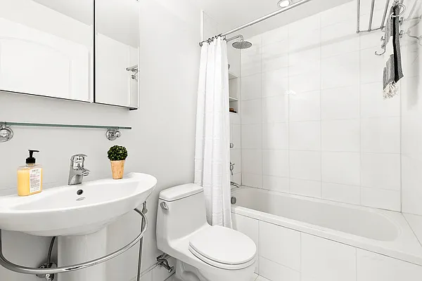 Sold by Corcoran | media 7