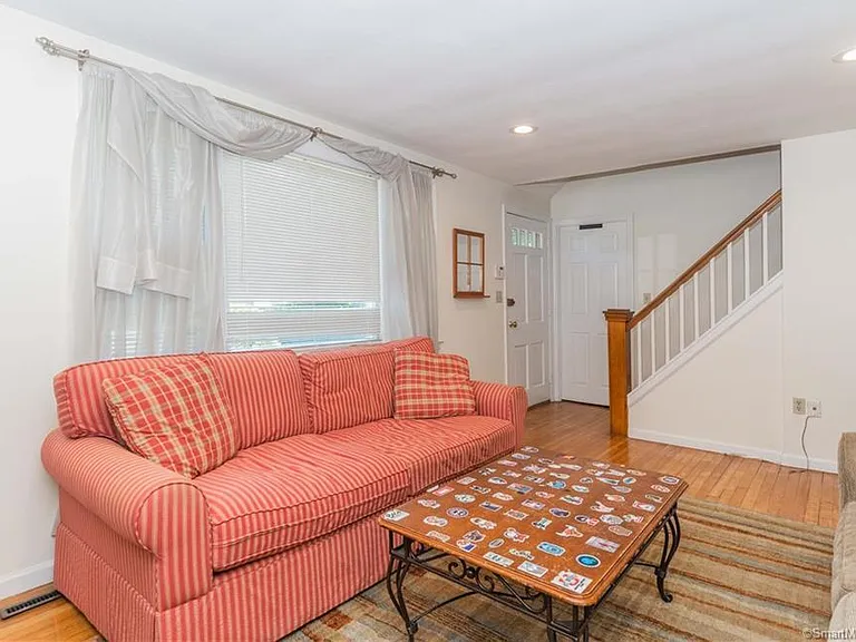 80 Klarman Dr — Photo 10