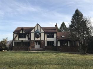 6 E Gate Dr, Glenwood, NJ 07418