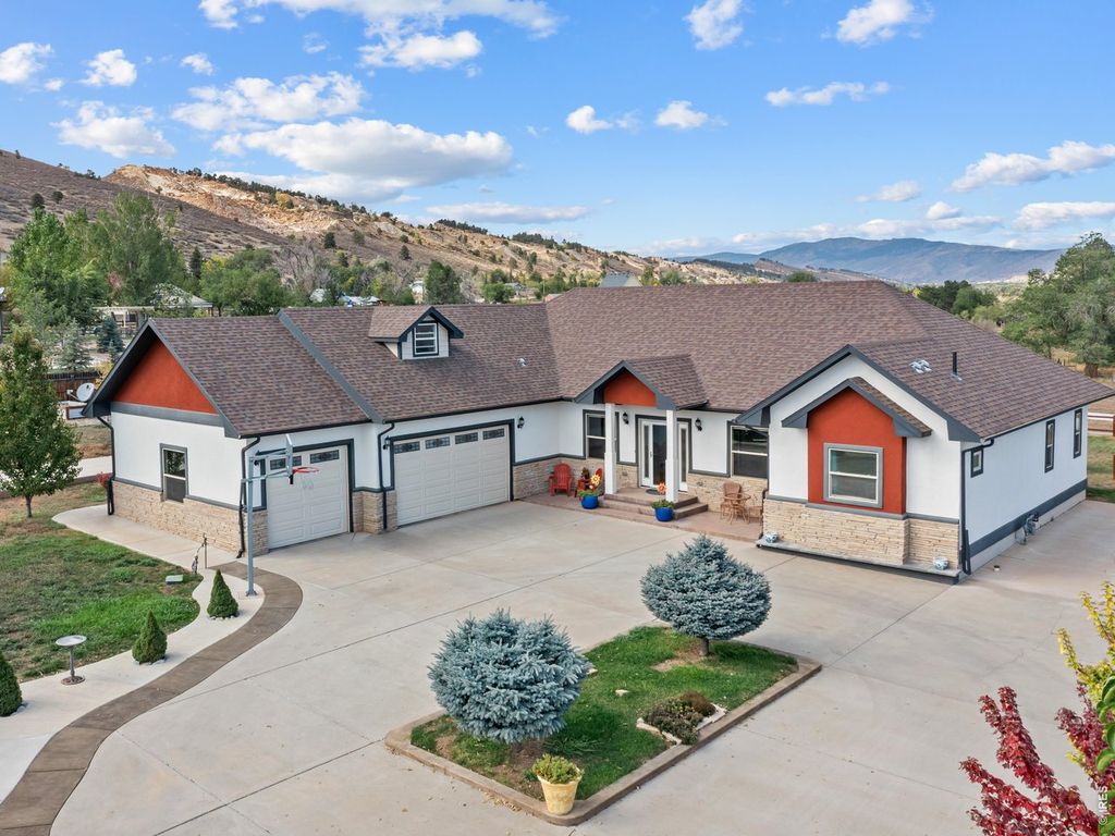 7889 Bison Bluff St