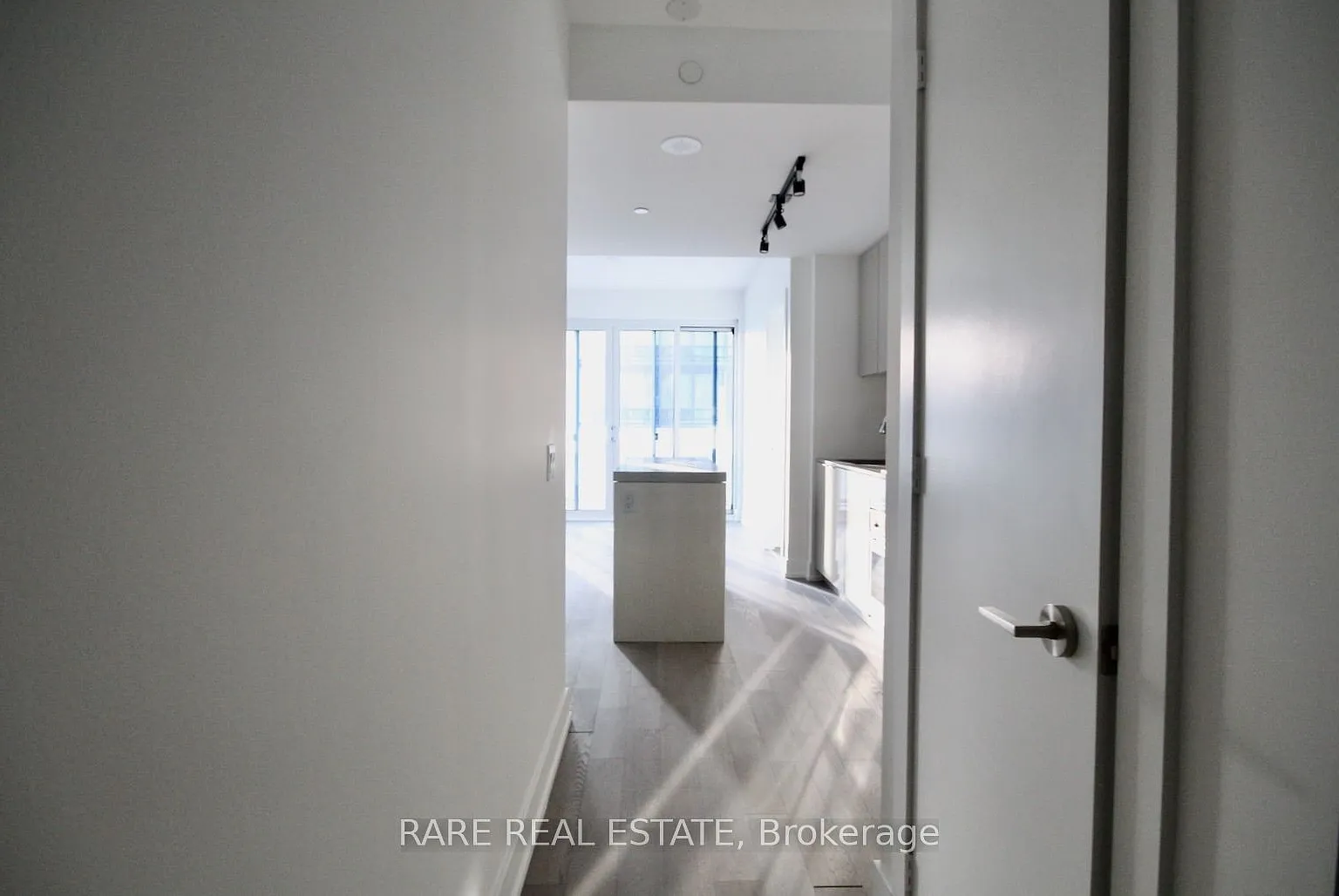 2 bed, $3,500 — Photo 1