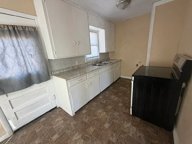 1904 Northwest 20th Street (new) - 1 — Photo 2