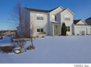 4854 Copperfield Rd, Syracuse, NY 13215