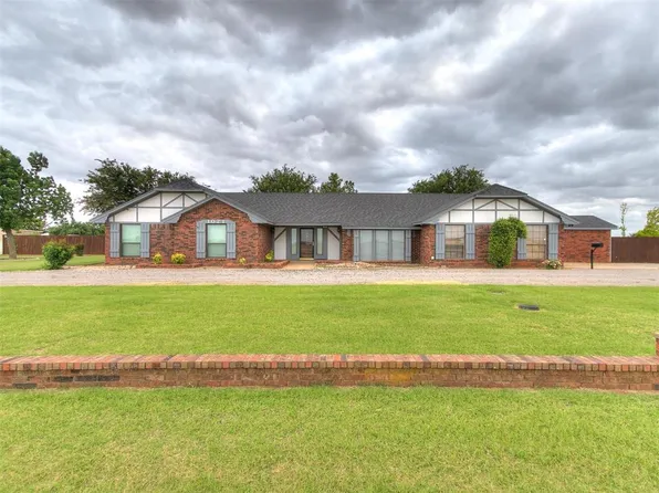 1021 Starlite Dr, Kingfisher, OK 73750