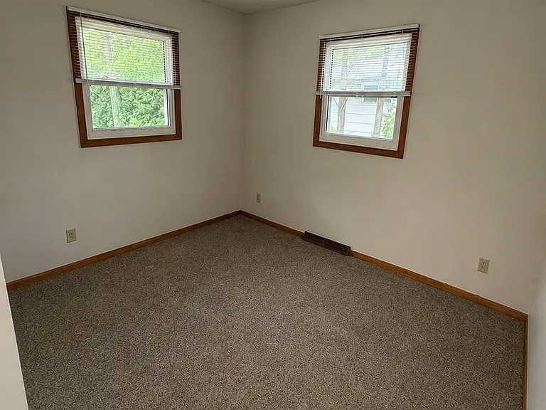 2820-2822 Beverly Hills Dr — Photo 13